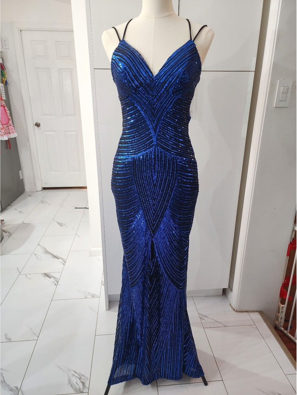 Windsor Royal Blue Sequin Strappy Back Formal Gown Dress sz xs